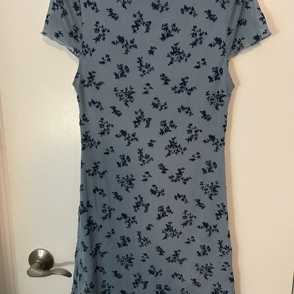 Floral V-Neck Mini Dress - Picture 7 of 7